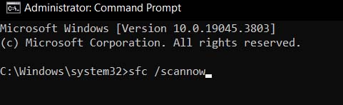 Escriba «sfc -scannow» sin las comillas y pulse Intro.